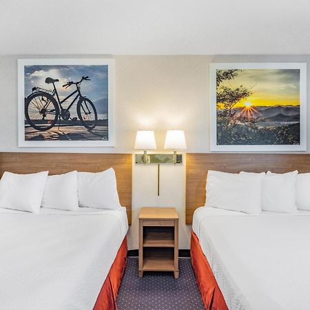Days Inn By Wyndham Monticello Esterno foto