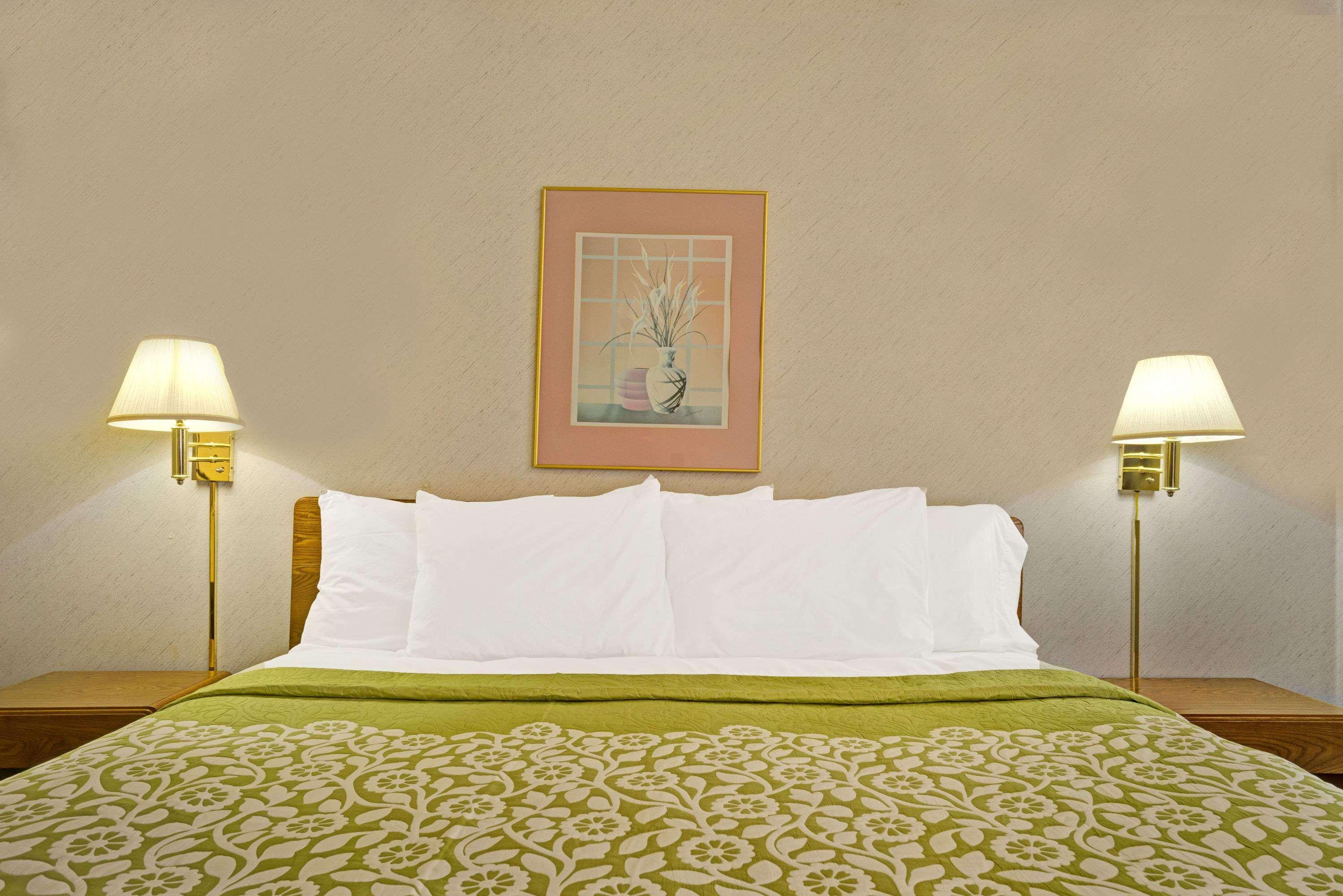 Days Inn By Wyndham Monticello Esterno foto